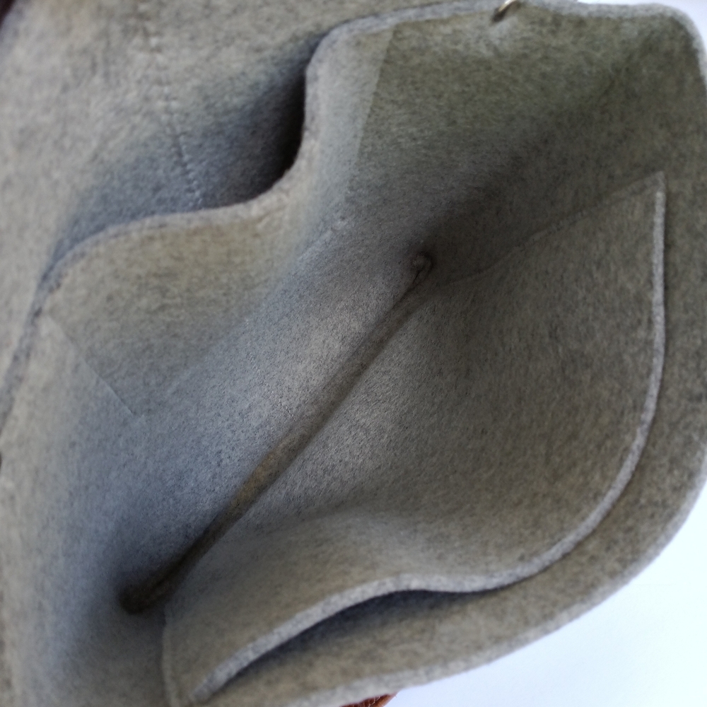 Graf Lantz Merino Wool Felt Messenger Bag - Grey & Brown - Picture 11 of 15